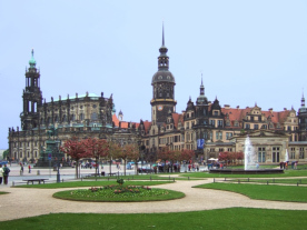 Schloss und Hofkirche