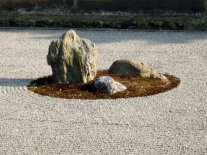 Zen Garten, 'Insel im Meer'